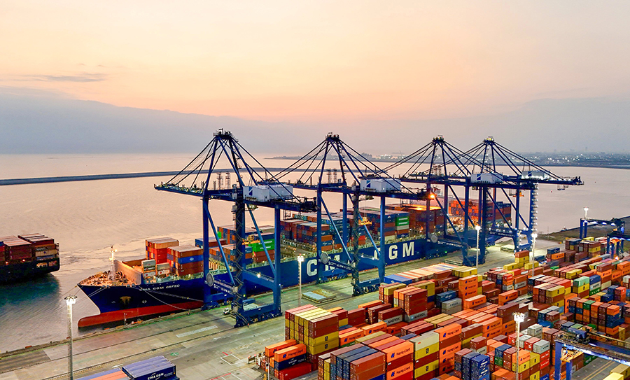 VERACRUZ WELCOMES THE LARGEST CONTAINER SHIP VERACRUZ WELCOMES THE LARGEST CONTAINER SHIP